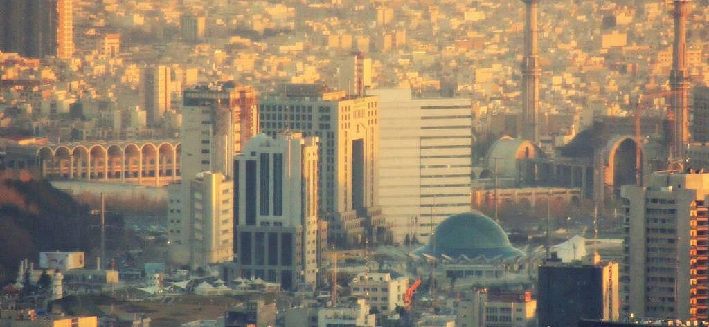 ضرورت بهره گیری از نگاه اسلامی- ایرانی در معماری شهری